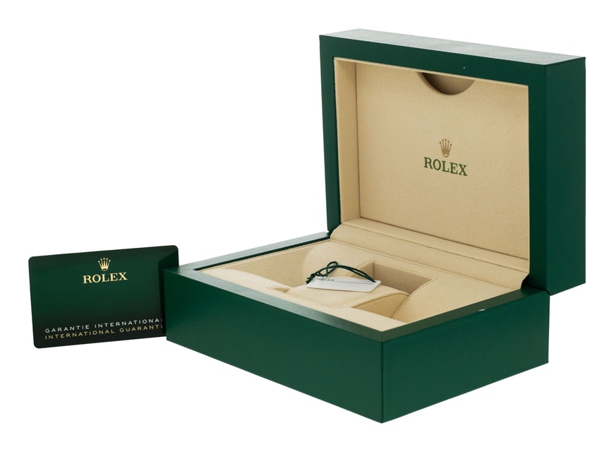 Rolex Oyster Perpetual 126000 Image 4